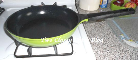 Green Earth Fry Pan by Ozeri