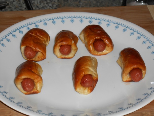 Introducing New SUPERPRETZEL® PretzelDogs https://twoclassychics.com