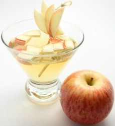 Crisp Apple Sparkler recipe https://twoclassychics.com