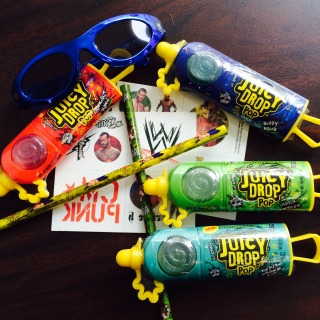 juicy drop prize pack https://twoclassychics.com/2014/06/bazooka-juicy-drop-and-wwe-dare-to-test-your-limits/