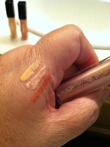 beauty addicts lip gloss https://twoclassychics.com/2014/07/beauty-addicts-in-the-buff-neutrals/