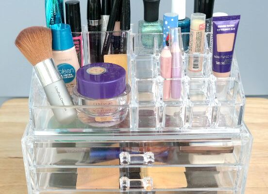 Save Space and Get Organized with the Ohuhu Make-up Organizer