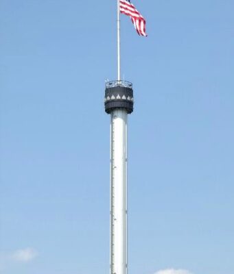 The Kissing Tower at Hersheypark