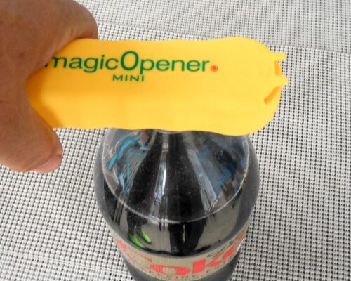 Open Bottles and Caps Easily with the magicOpener