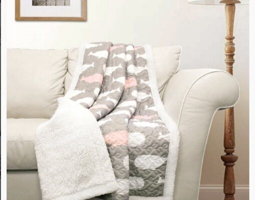 Tips for Buying the Perfect Throw Blanket