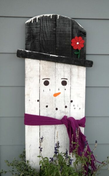 Snow Woman Made from Wood Pallet