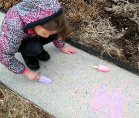 Creative and Fun Sidewalk Chalk from Yoobi