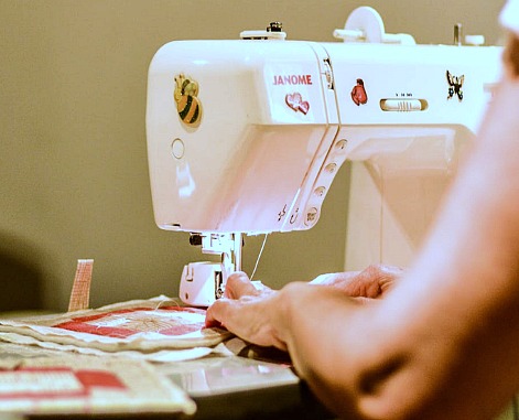 Why Should You Go For Small Sewing Machines For Your Homes?