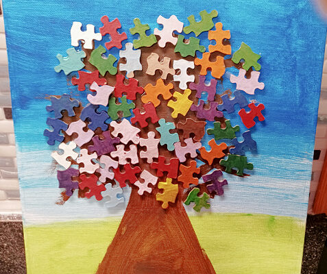 Kid’s Crafts – Puzzle Pieces Tree Canvas Wall Art