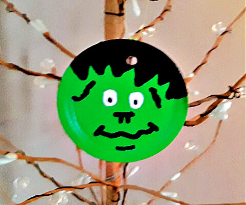 Kid’s Crafts: Frankenstein Painted Soup Can Lid Ornaments