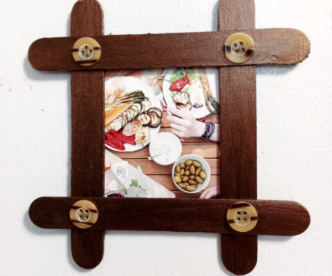 Popsicle Stick Magnetic Photo Frame Kid’s Craft Project