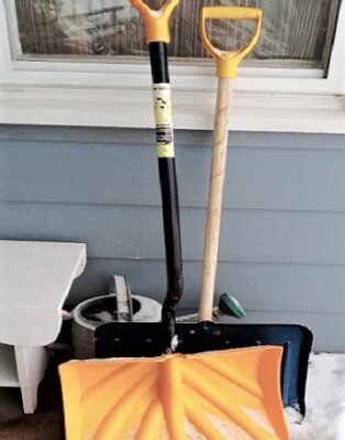 How to Keep Snow and Ice from Sticking to the Shovel