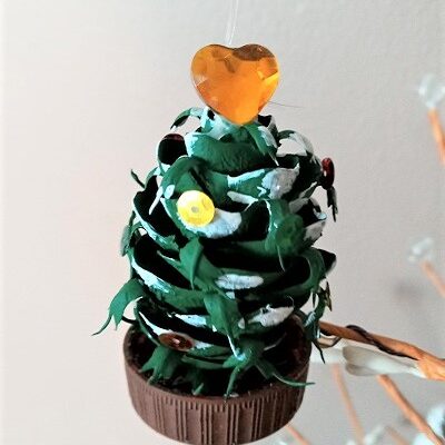 Pine Cone Christmas Tree Ornaments Kid’s Craft Project