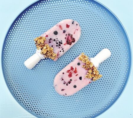 Granola and Yogurt Breakfast Popsicles Recipe