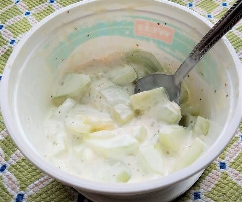 Mom’s Creamy Cucumber Salad Recipe