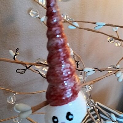 Kid’s Craft Project – Painted Elf Seashell Christmas Tree Ornament