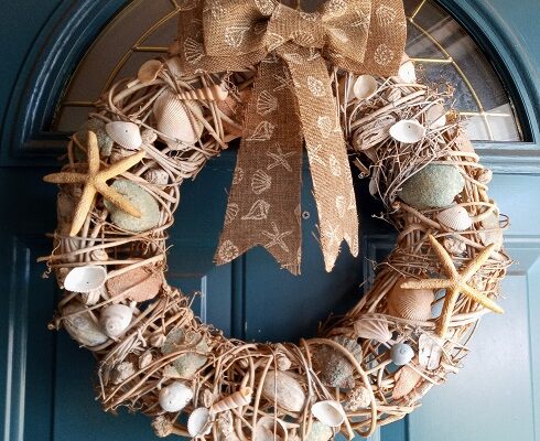How to Make a Seashell Door Wreath for Summer Decorating
