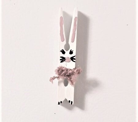 Easter Bunny Clothespin Refrigerator Magnet – Kid’s Crafts