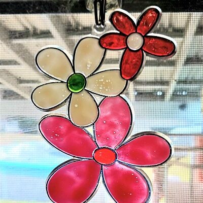 Kid’s Crafts – Faux Stained Glass Suncatchers