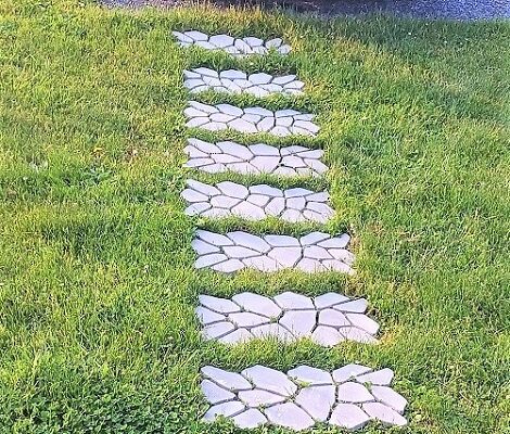 Tips for Adding a Stepping Stone Garden Path