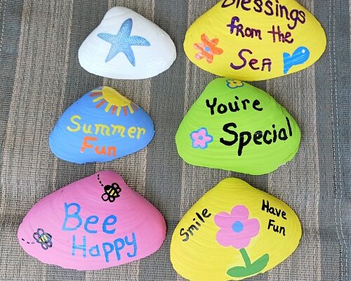 Beach Vacation Memories – Painting Seashells