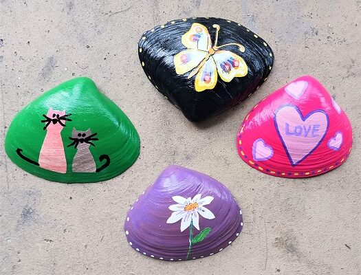 Painted and Decoupage Seashell Ideas for Kids and Adults