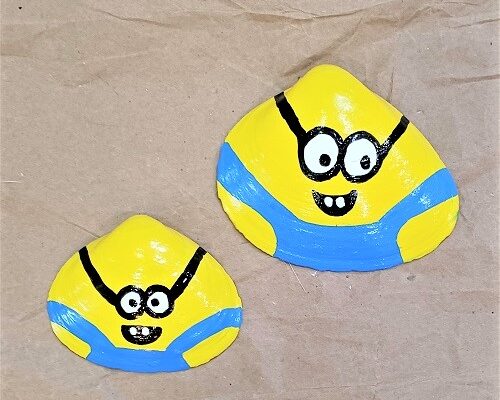 Kid’s Crafts – Painted Minions Clam Shell Seashells