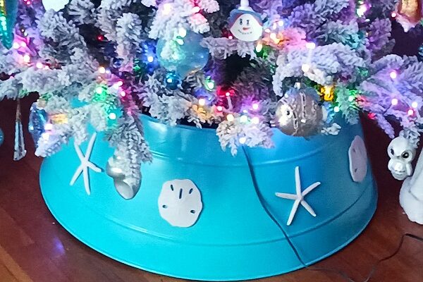 How to Make a Coastal Beach Christmas Tree Collar