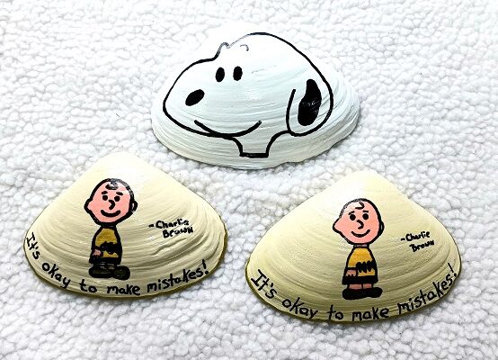 Peanuts Snoopy and Charlie Brown Painted Seashells