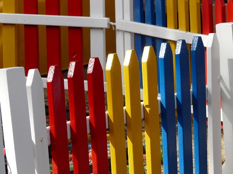 Choosing the Right Fence Painting Specialist