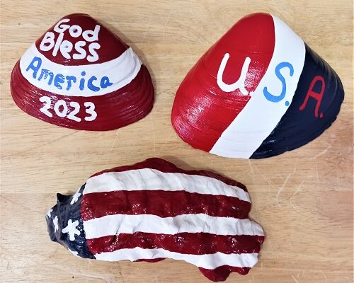 4 Hand Painted Patriotic Theme Seashell Designs