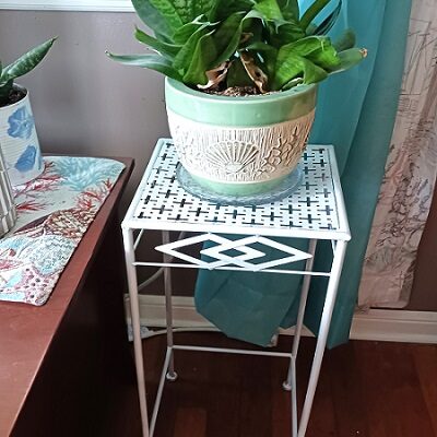 Repainted and Refinished a Metal Houseplant Stand