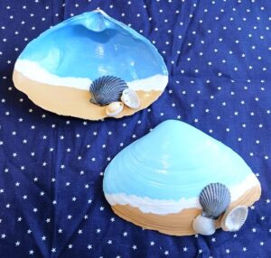 Beach Vacation Memories - Easy Painted Clam Seashells