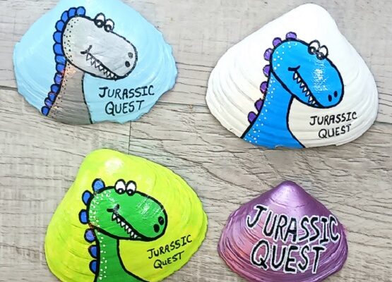 Jurassic Quest Craft Project – Dinosaur Themed Painted Clam Shells