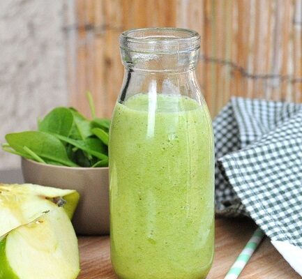 Green Apple and Banana Fruit Smoothie Recipe