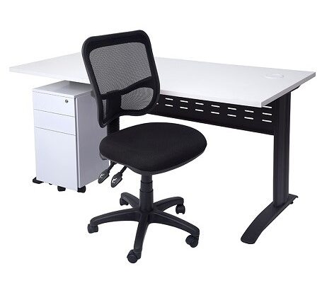 How Office Desk Placement Can Influence Workflow and Team Collaboration