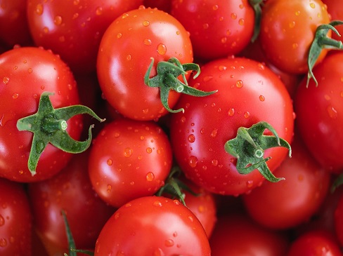 How to Freeze Whole Tomatoes from Your Backyard Garden