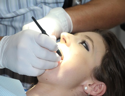 How to Maintain a Bright and Healthy Smile Between Dental Visits in Chestermere