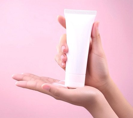 A Sensitive Skin Guide to Using Active Ingredients Safely