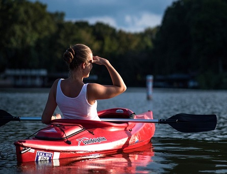 In Your Senior Years? Here’s How Boating Can Improve the Way You Feel