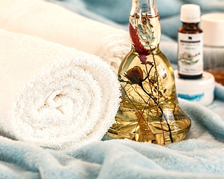 Feeling Confident in Your Own Skin: Smart Beauty Solutions for Moms on the Go