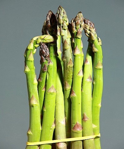 Hot to Best Store Fresh Asparagus
