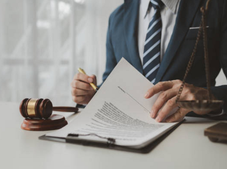 Why Evidence Review is Important for a Criminal Lawyer