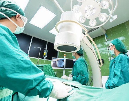 Signs It’s Time to Consult a Facial Aesthetic Expert