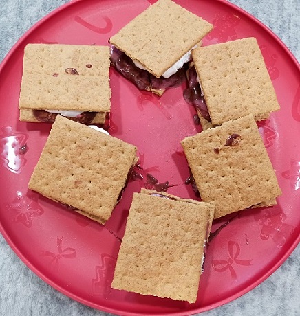 Peanut Butter, Fruit Jam and Marshmallow S'mores