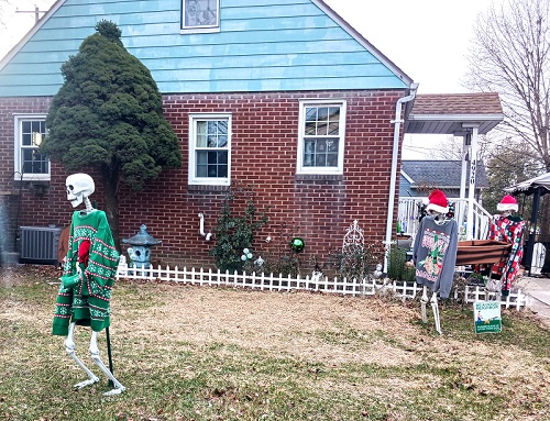 Unusual Christmas and Holiday Yard Decorations