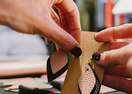 Custom Design Jewellery – The Best Way to Get Something That Actually Feels Like Yours