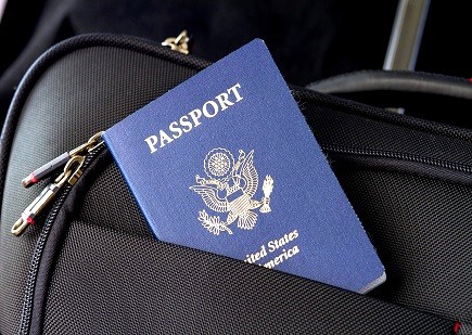 The Top Things That You Will Need to Know & Carry for Your Honeymoon Travels