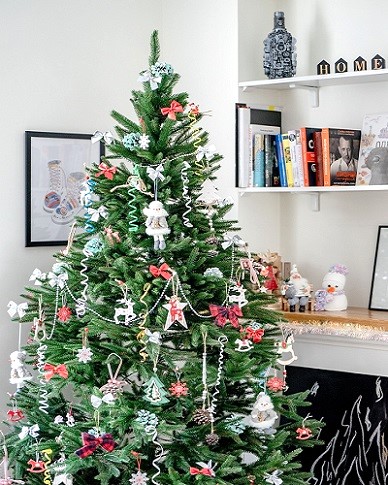 How to Safely Store Christmas and Holiday Decor