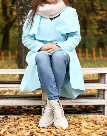 how to style running shoes